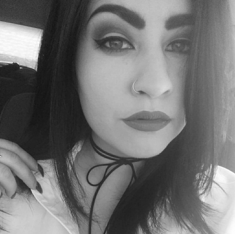 Meet your Posher, Kayla